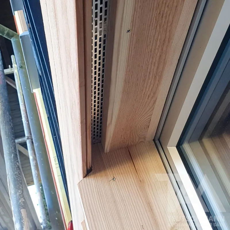 Habillage intérieur fenêtre bois